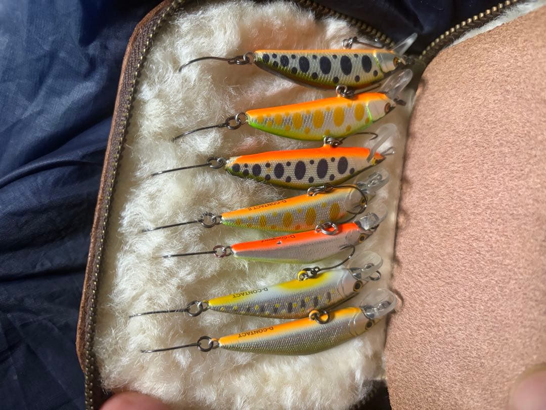 ルアーウォレット 二種 渓流ルアー多数付属