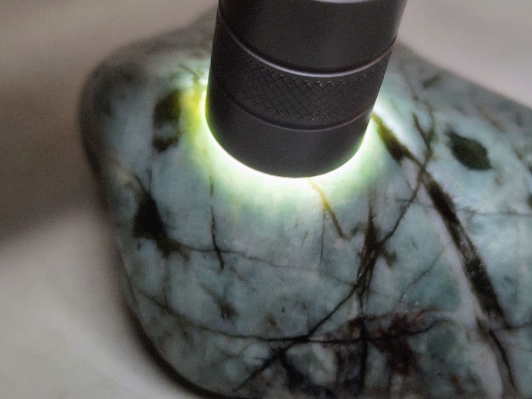 水色 311g 翡翠 ヒスイ 原石 鑑賞石 自然石 誕生石 鉱物 鉱石 水石