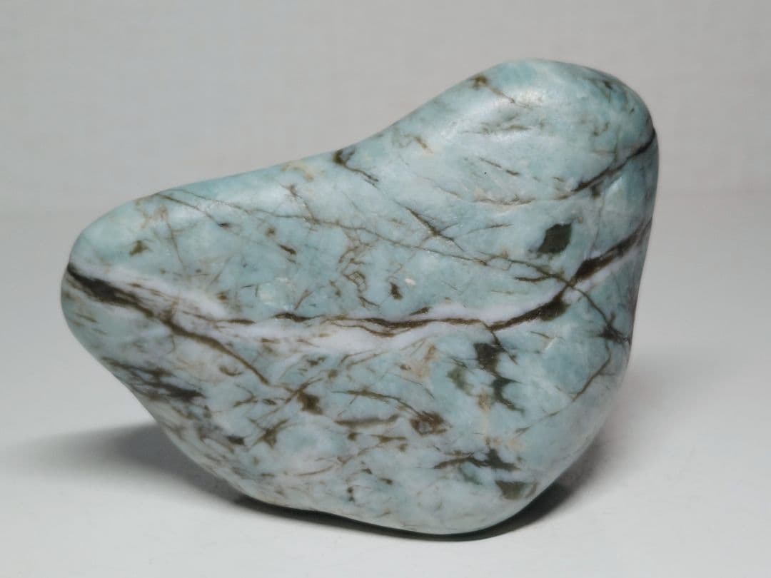 水色 311g 翡翠 ヒスイ 原石 鑑賞石 自然石 誕生石 鉱物 鉱石 水石