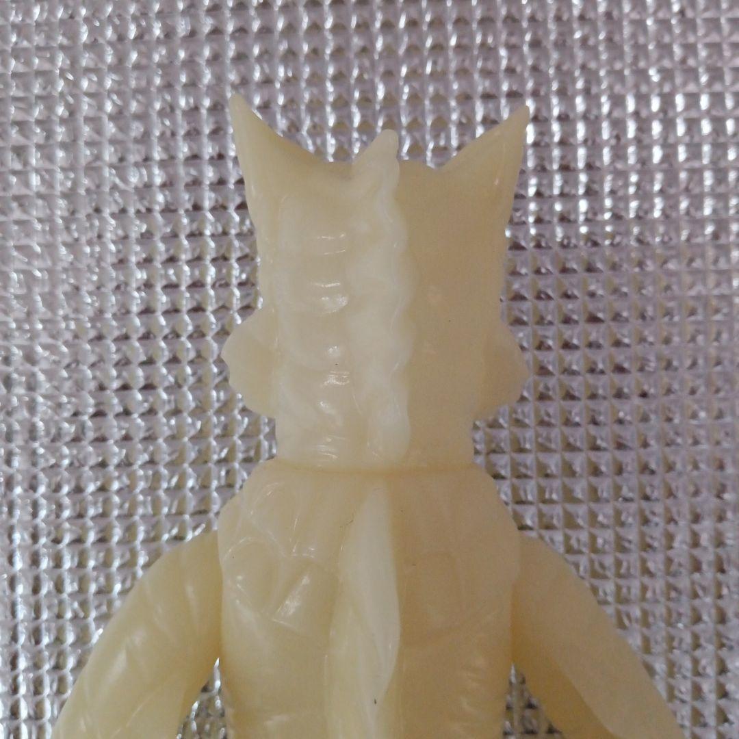 ラゴン　m1号 ソフビ　蓄光　フィギュア