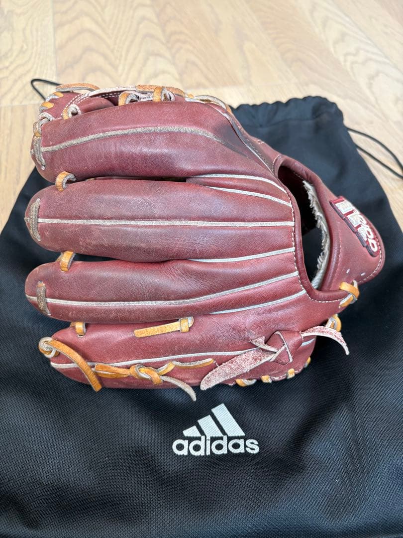 adidas グローブ　一般軟式用（内野手用）