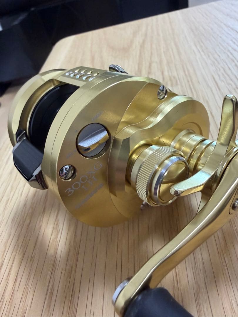 リール Shimano 23Calcutta Conquest MD300XGLH