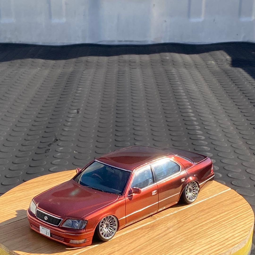 プラモデル完成品　アオシマ 1/2421セルシオ　 リア叩き出し風フェンダー