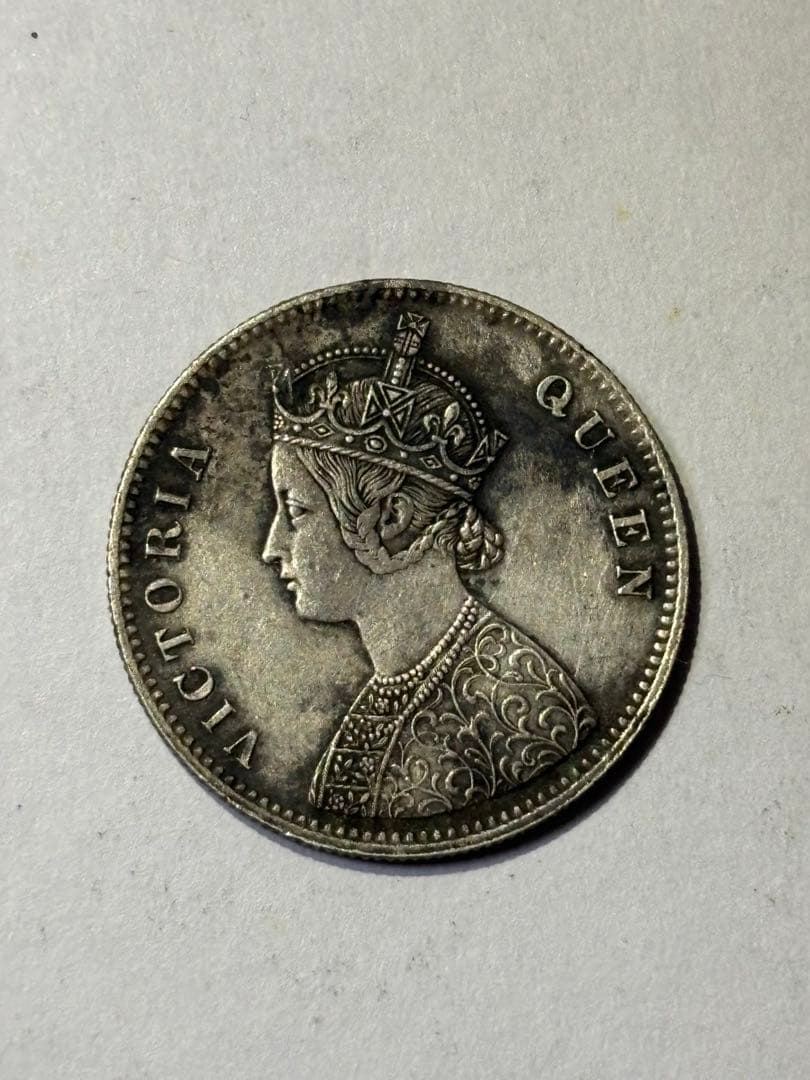 イギリス領インド　1ルピー銀貨　1862年　古銭　アジア　外国