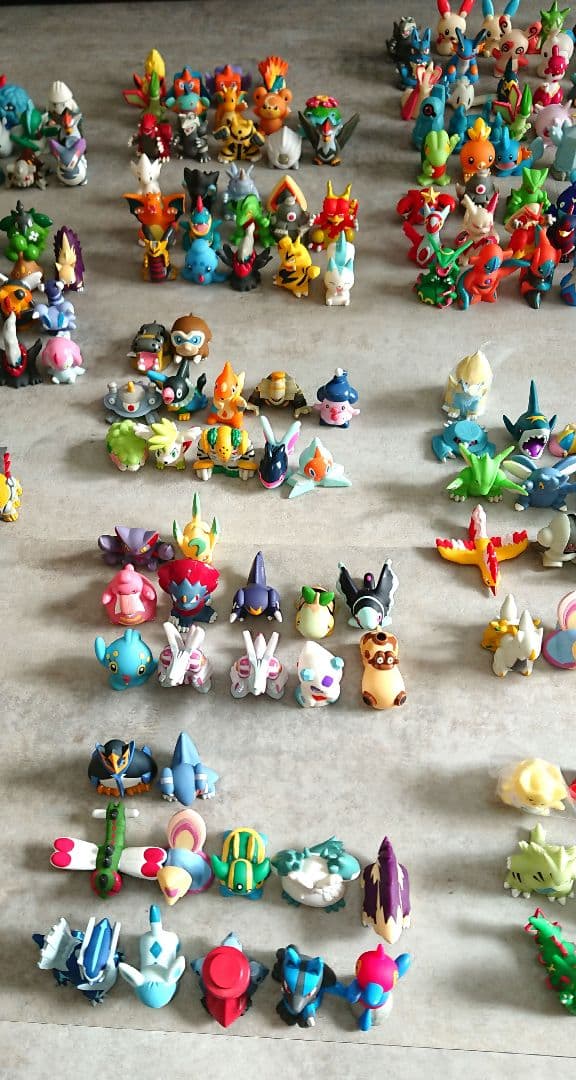 ポケモンキッズ 550体以上まとめ売り 未使用シール90枚以上付き