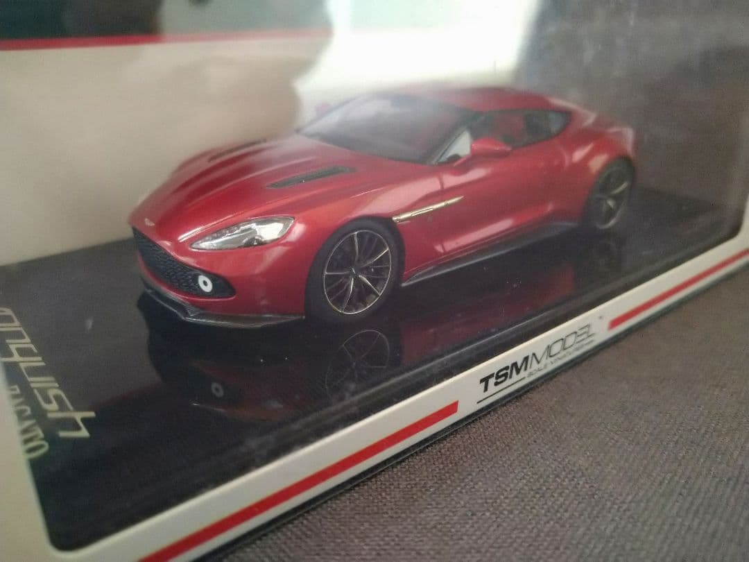 TSM MODEL 1/43 アストンマーティン
