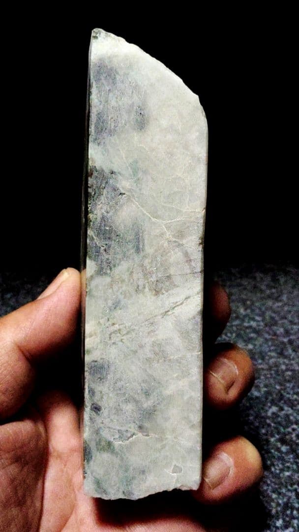 ★翡翠原石★糸魚川硬玉【小滝・切り出し・スライス394ｇ】