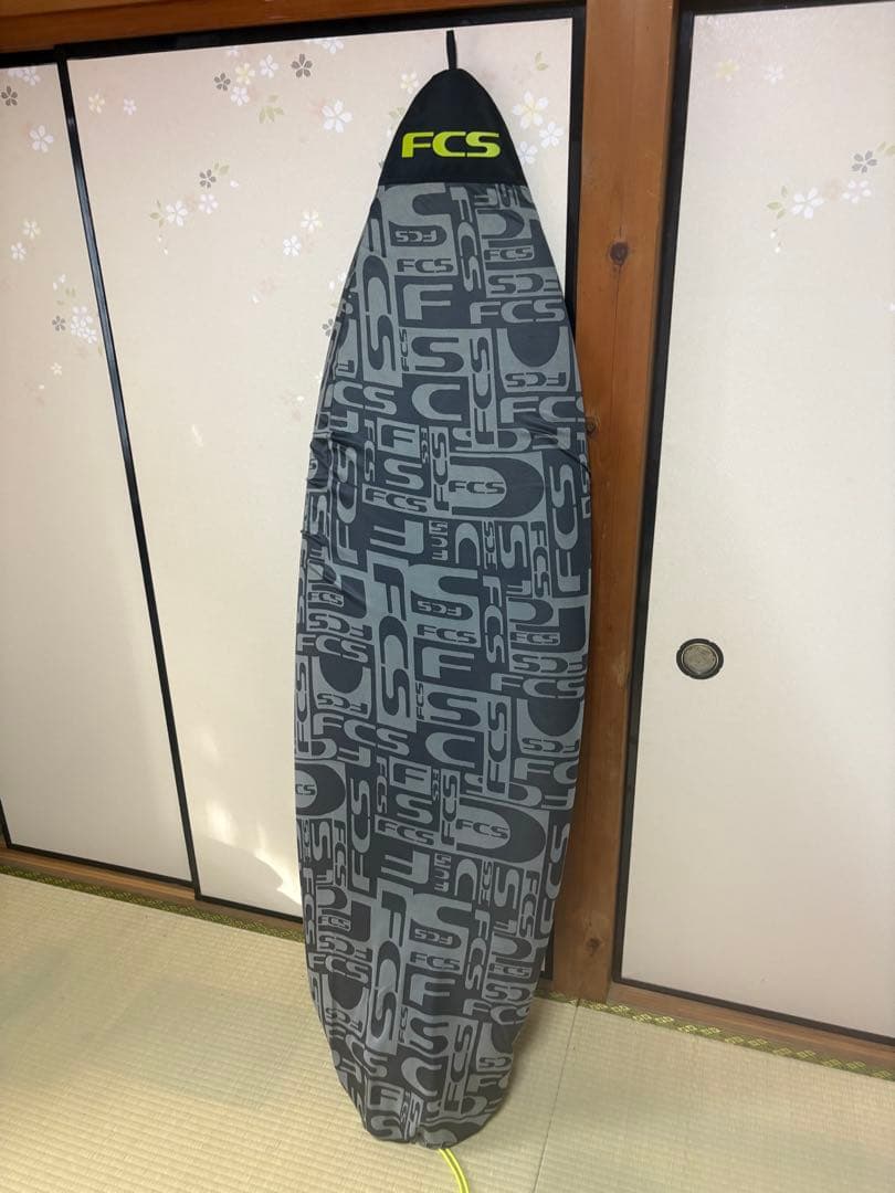 ジャスティスサーフボード　フィン　ケース付き IN.STA 5'8\"