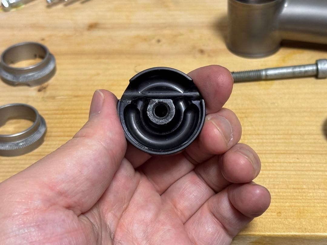 KENT ERIKSEN シートポスト 20mm セットバック