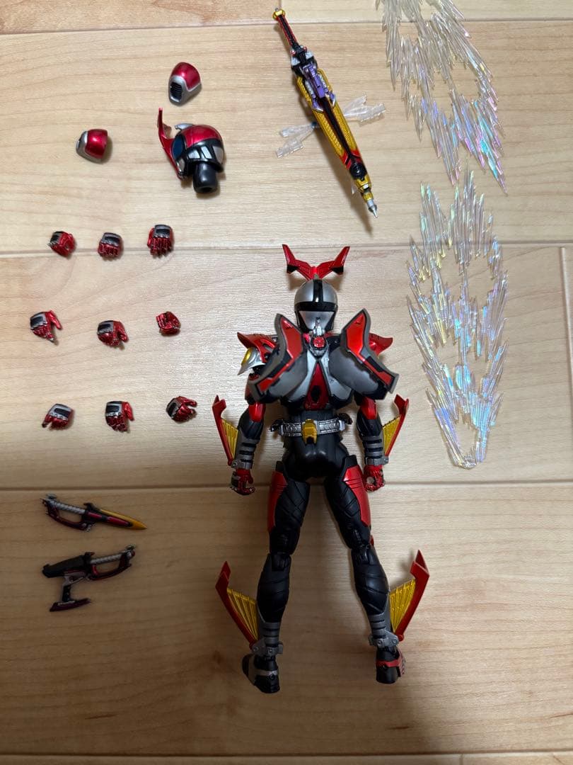 S.H.フィギュアーツ 仮面ライダーカブト フィギュア