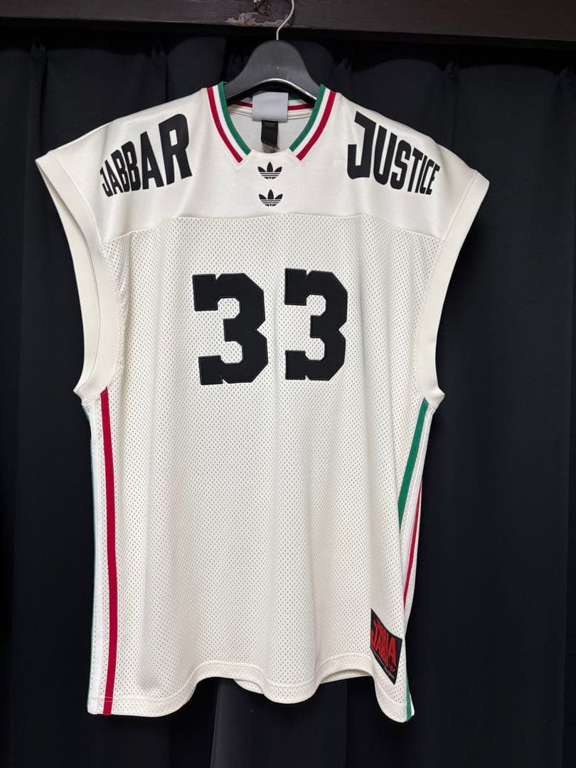 ヌビアン アディダス ウィビーチャバリア