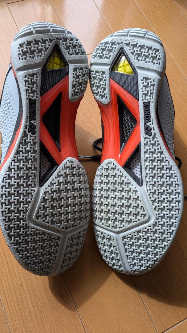 ヨネックス　バドミントンシューズ パワークッションエクリプションZミッド