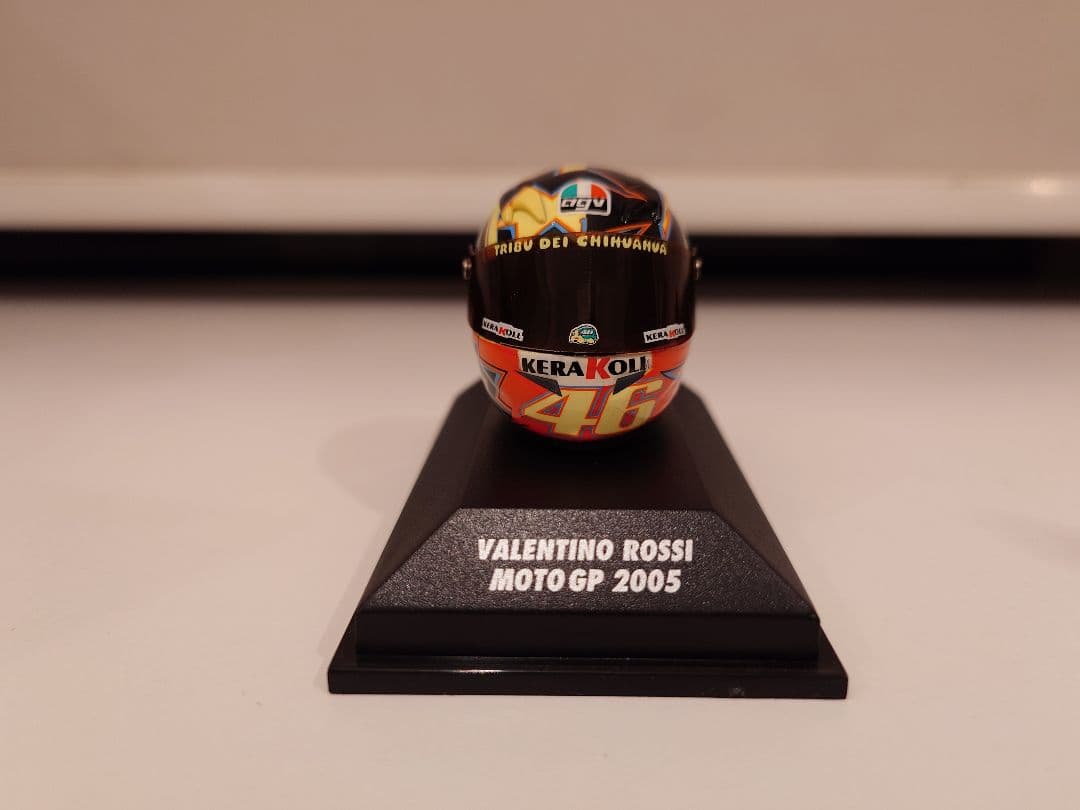 PMA ミニチャンプス 1/8 バレンティーノ・ロッシ ヘルメットコレクション