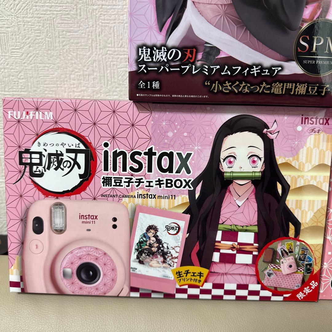 鬼滅の刃 フィギュア & instax mini 11 セット