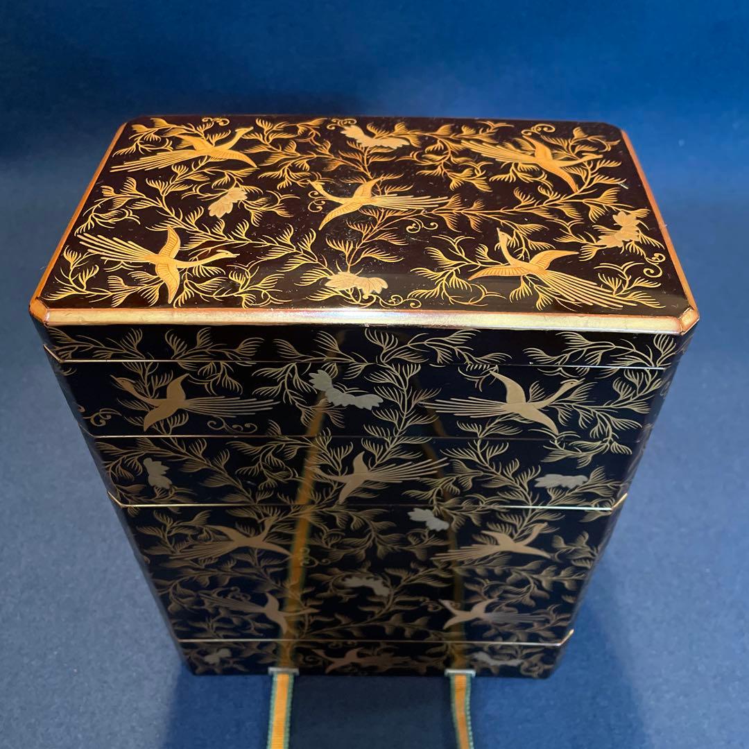 時代物「鳳凰に花唐草紋様 蒔絵」の『野弁当箱』共箱付　重箱　漆器