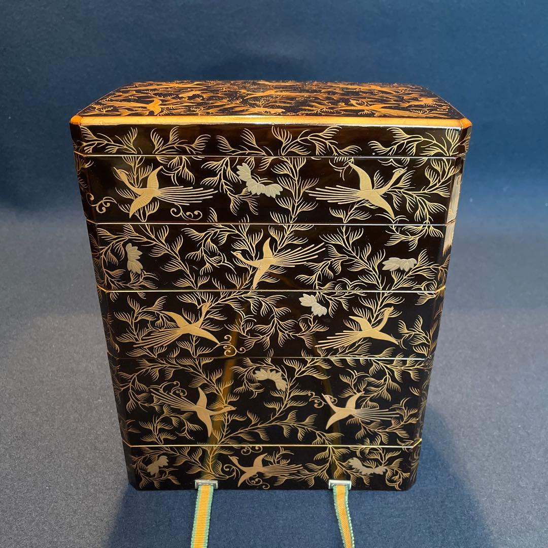 時代物「鳳凰に花唐草紋様 蒔絵」の『野弁当箱』共箱付　重箱　漆器