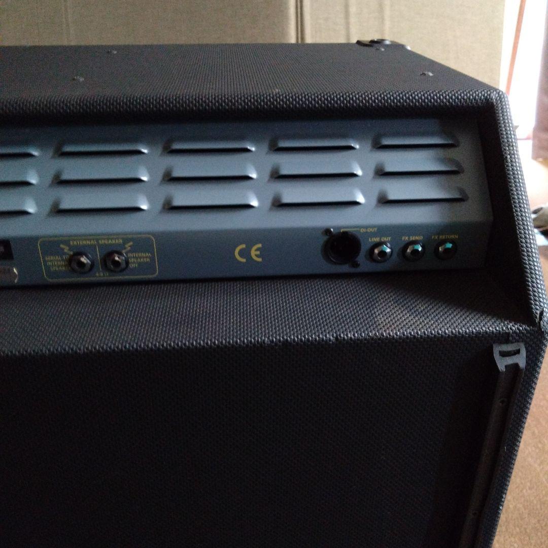 ヒュースアンドケトナー QUANTUM QC421 ベースアンプ