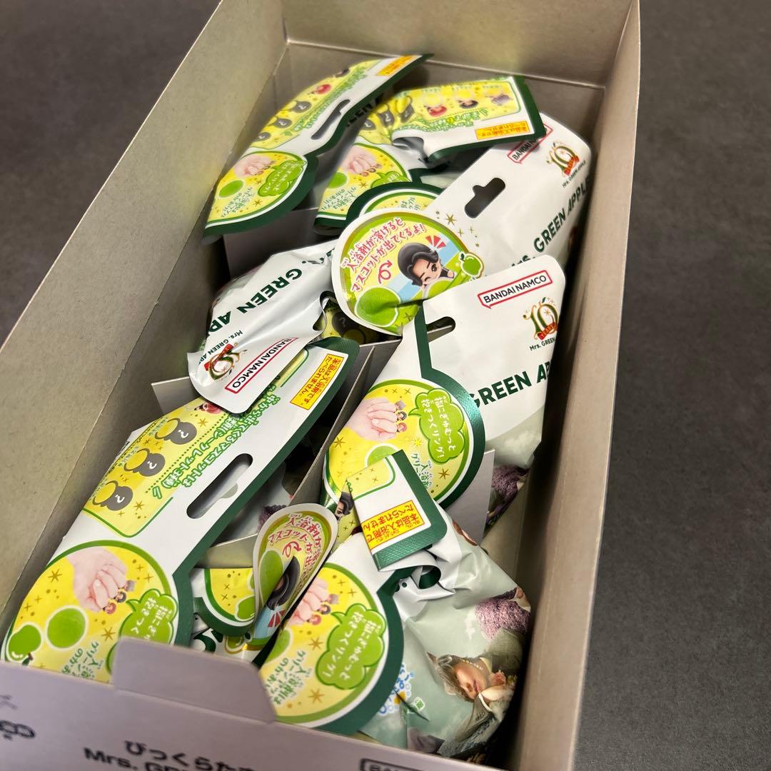 1BOXびっくらたまごMrs.GREEN APPLE 8個入り