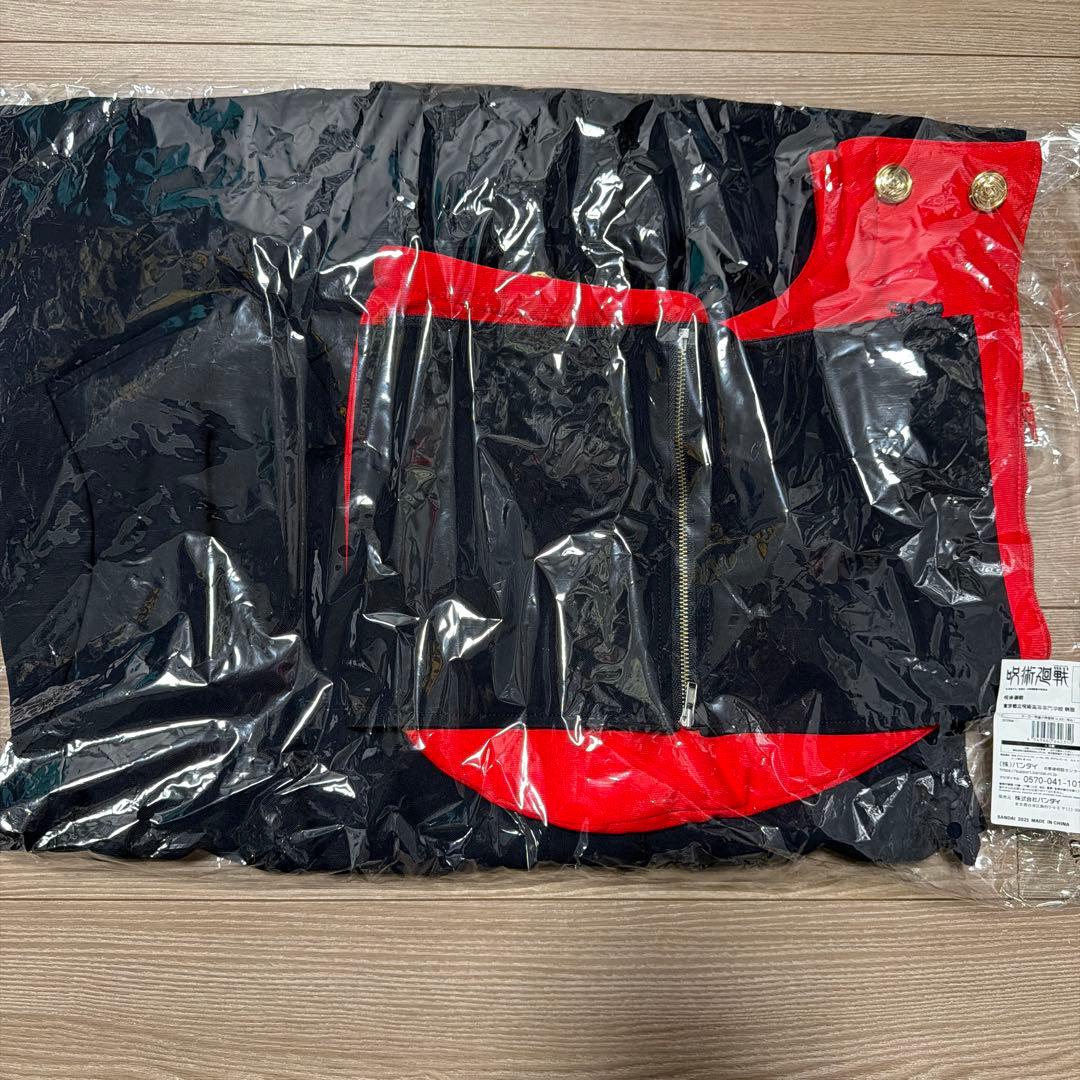 バンダイプレミアム　呪術廻戦 制服 3WAYデザイン フード付き