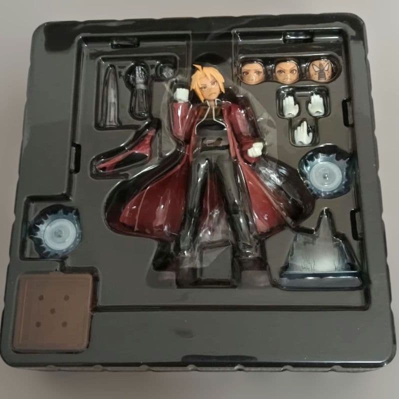 リボルテック　鋼の錬金術師　エドワード・エルリック　フィギュア