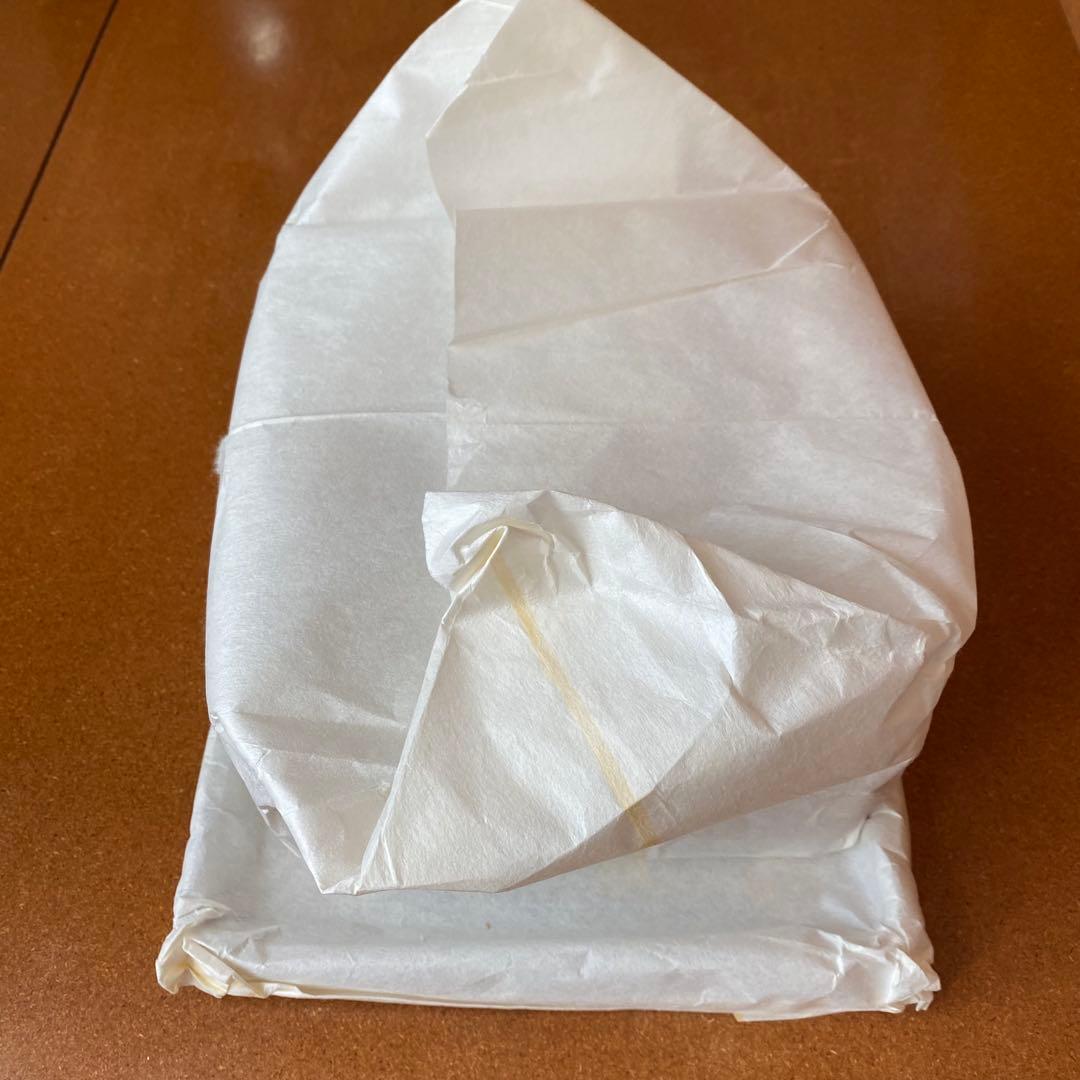 輪島塗　塩徳屋　精撰漆器 台付二段重箱 沈金花柄 美術工芸品　布着堅地漆器