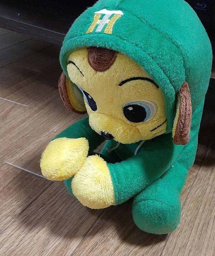 阪神タイガース　緑のパーカー キー太　抱きつきぬいぐるみポーチ