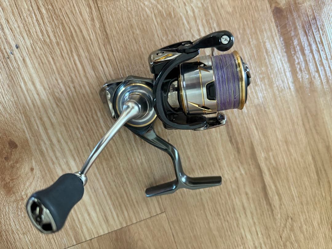 DAIWA LUVIAS FCLT2000S スピニングリール
