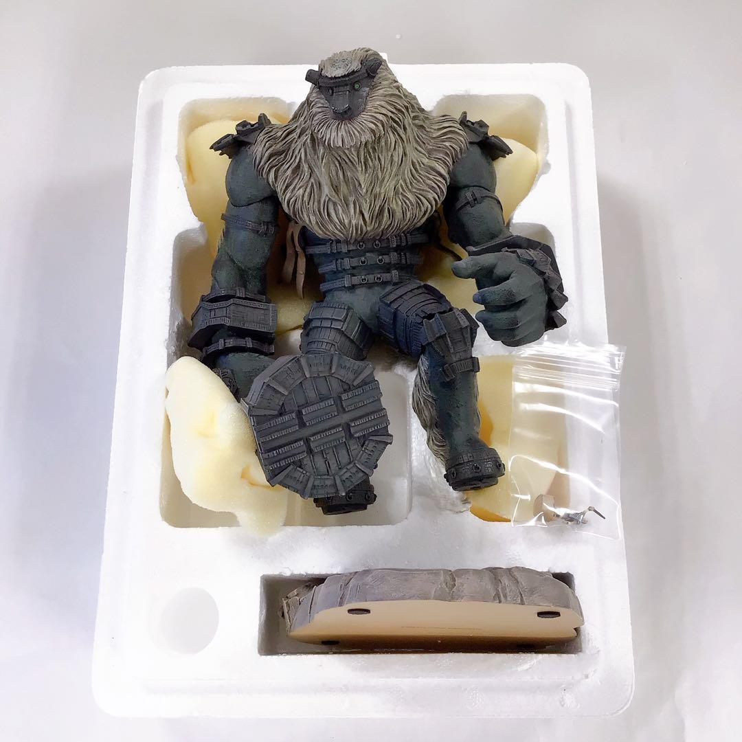 【訳あり】フィギュア　第一の巨像「ワンダと巨像」コールドキャスト塗装済み完成品