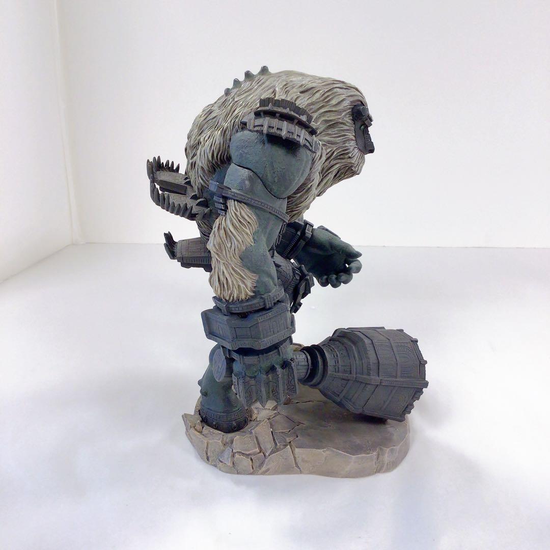 【訳あり】フィギュア　第一の巨像「ワンダと巨像」コールドキャスト塗装済み完成品