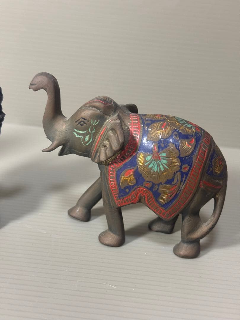 2097 銅製　花瓶1客　仏像1客　象置物1客