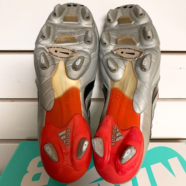 完品　箱、新品タグ付　プレデタープレシジョン　25.5