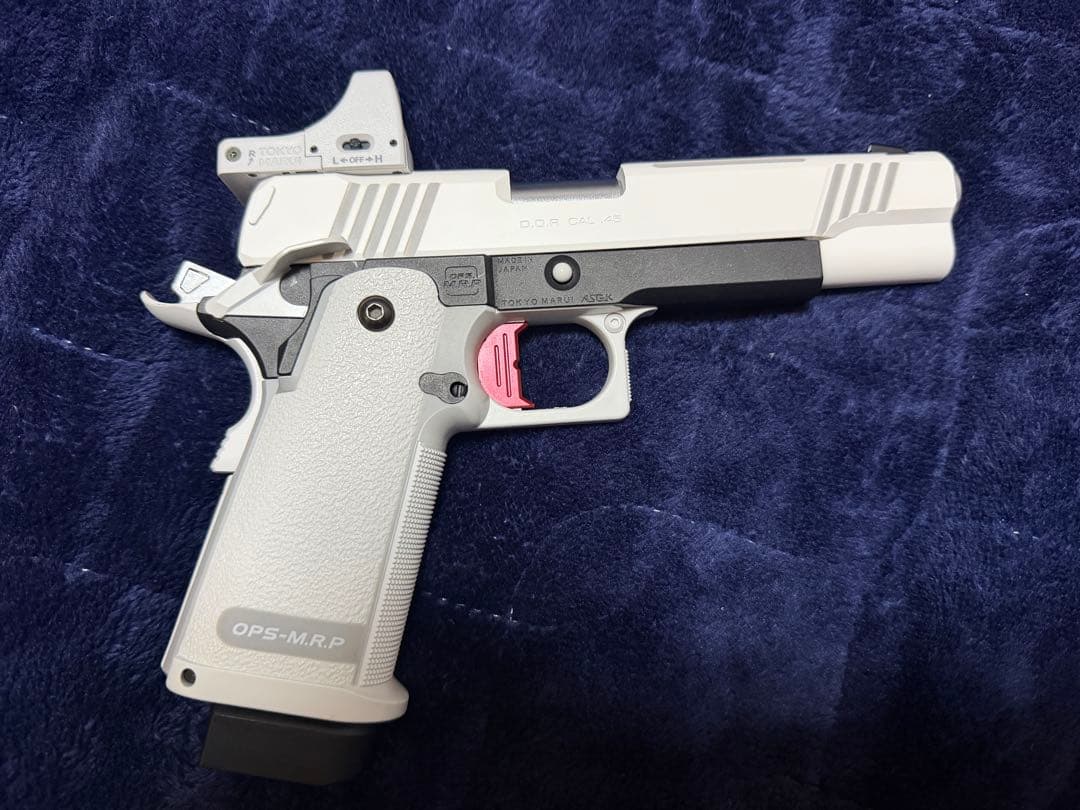 ハイキャパDORホワイト　マイクロプロサイト付