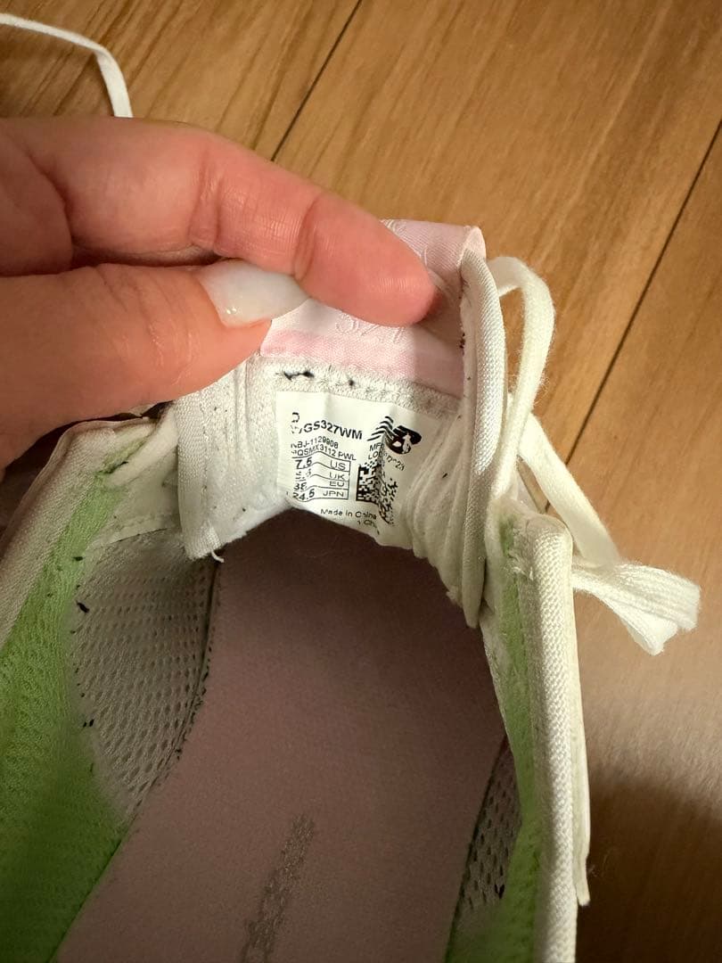 値下げ中New Balance レディースゴルフシューズ WGS327WM