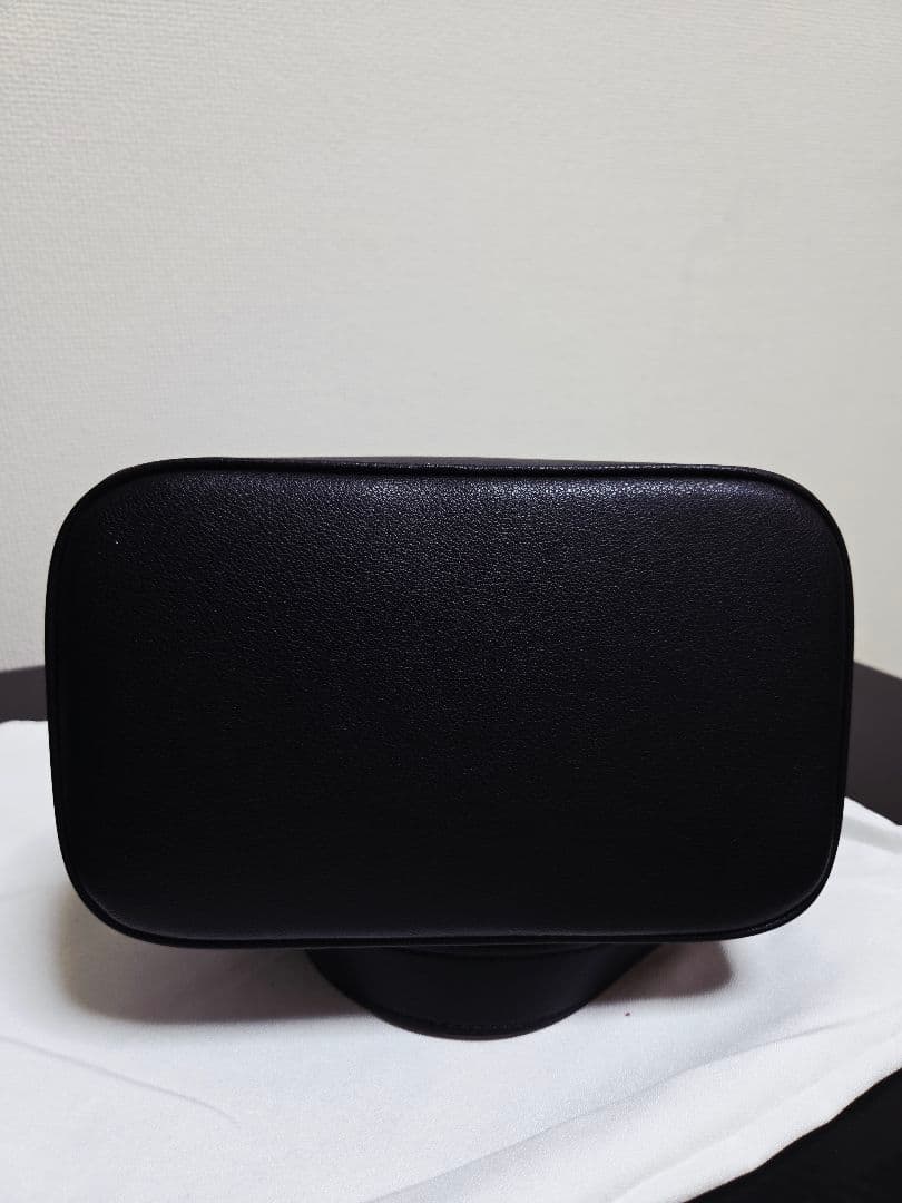 レザーブラック　ショルダーバッグ