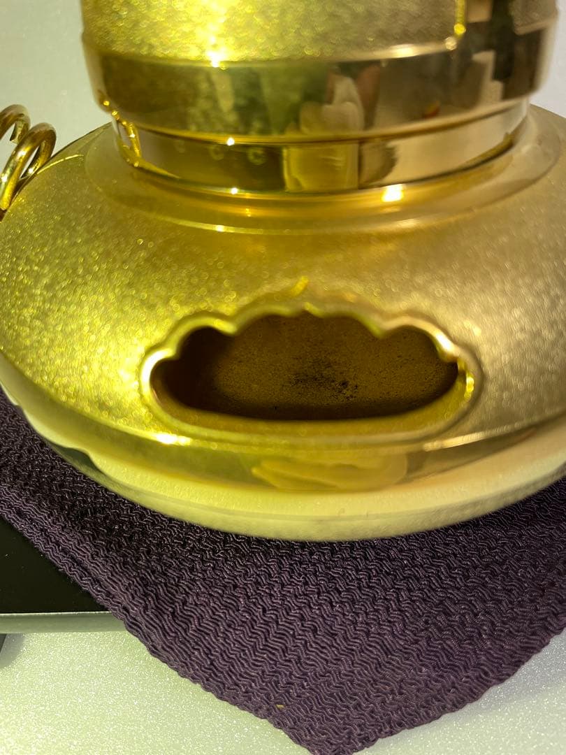 金色の茶釜