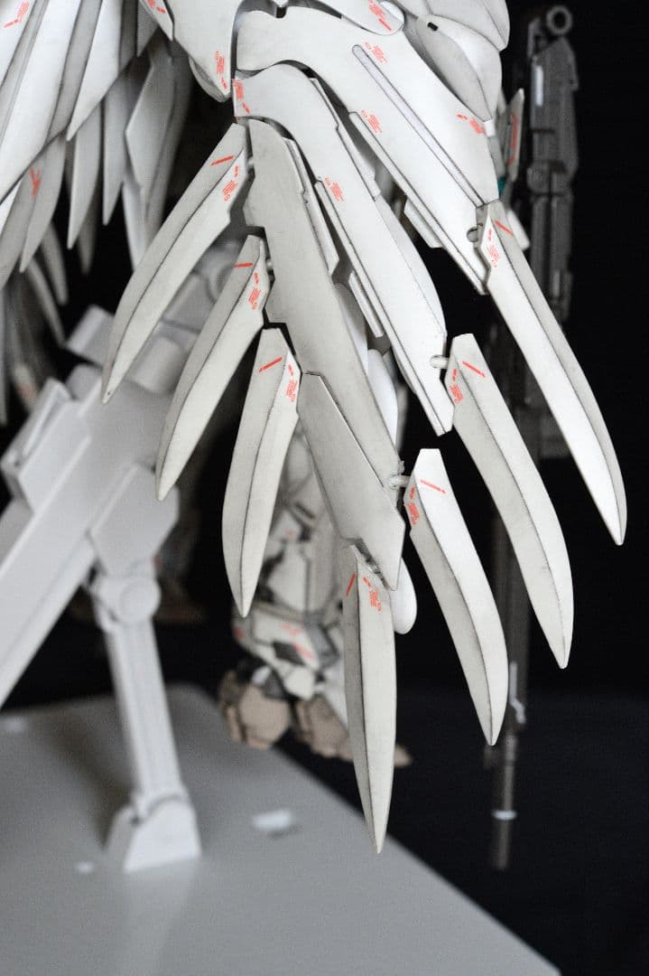 プラモデル日本未発売ウイングガンダムスノーホワイトプレリュード「白雪姫」