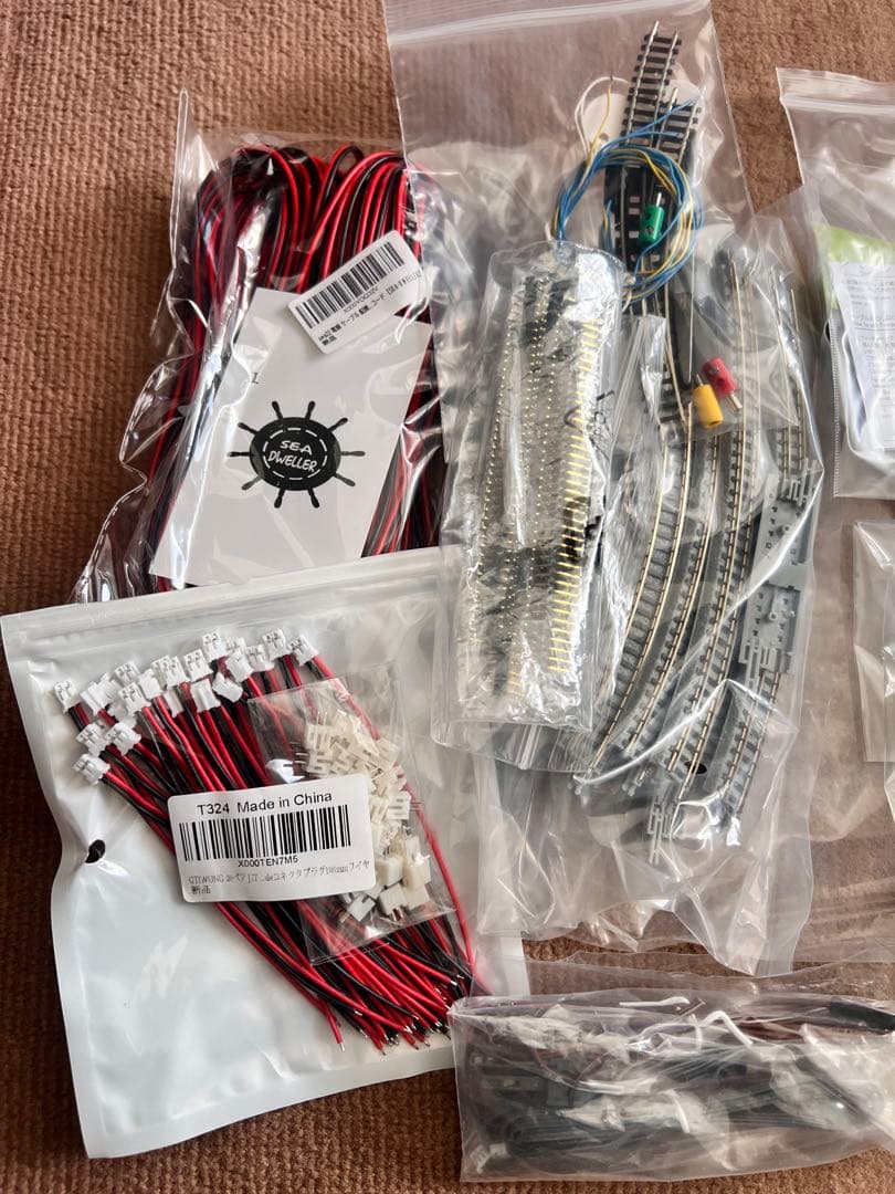 TRIX Nゲージ 鉄道模型セット 4両+レール　まとめ売り