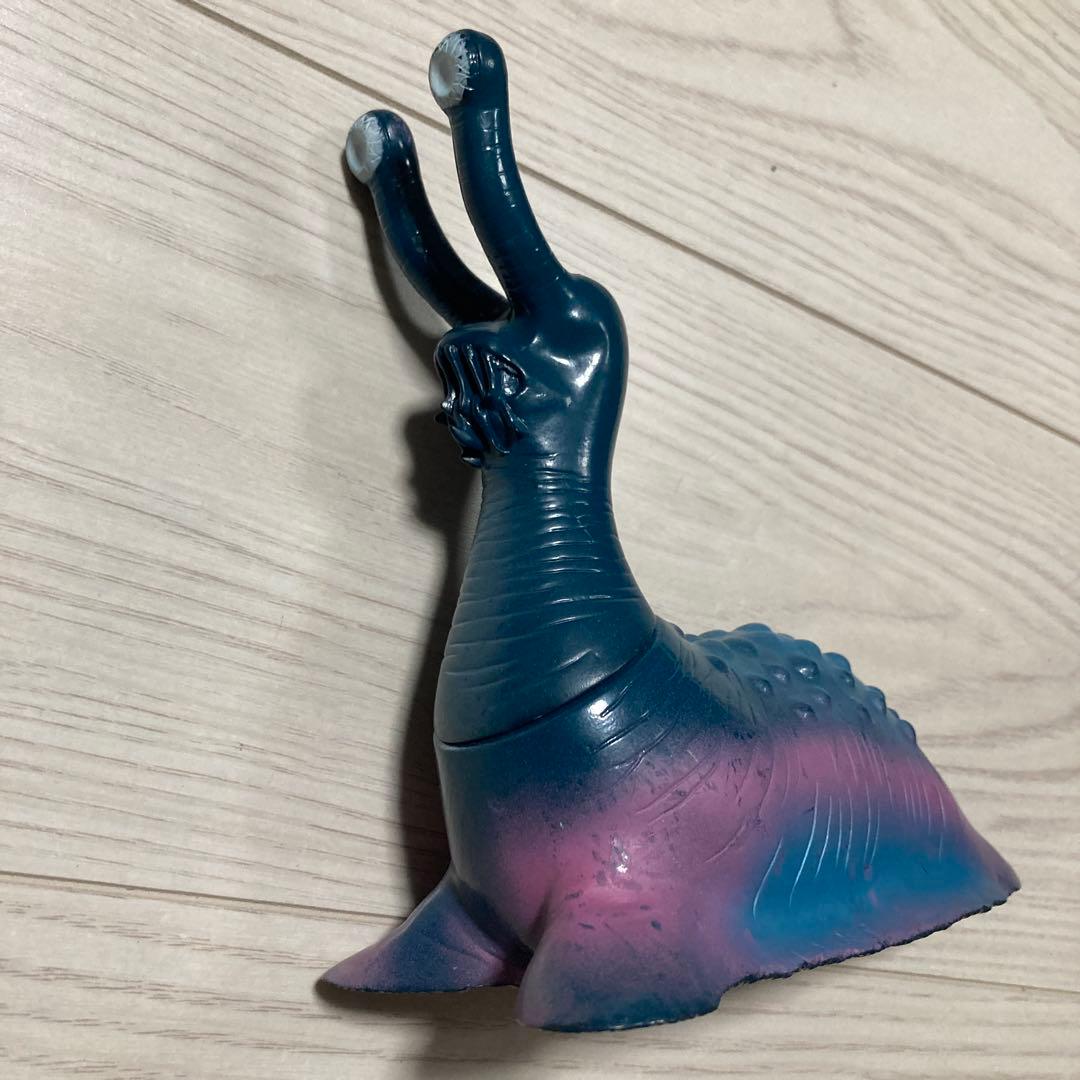 ナメゴン　ソフビ　サンプル？中国バンダイ？