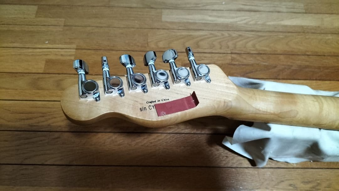 スクワイヤー by fender テレキャスター 赤