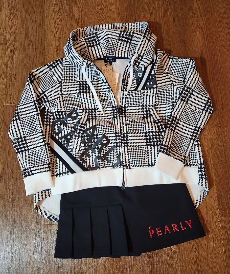 【超美品】PEARLY GATES プリーツスカート 黒