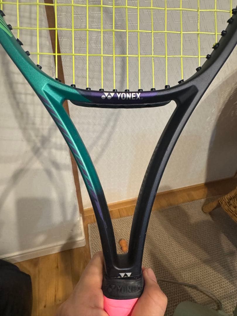YONEX テニスラケット　vコアプロ　100L G2