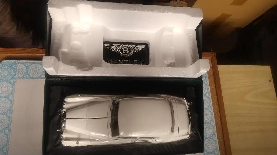 BAEミニチャンプス 1/18 ベントレー S2 リムジン 1954