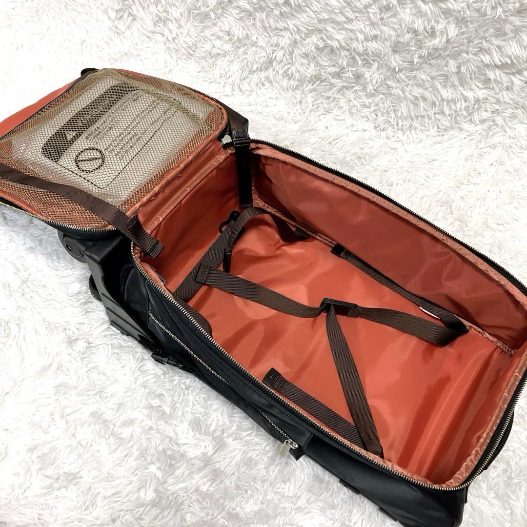 SWANY　キャリーバッグ　20L　座面付き　イス付き　光沢有り　四輪キャスター