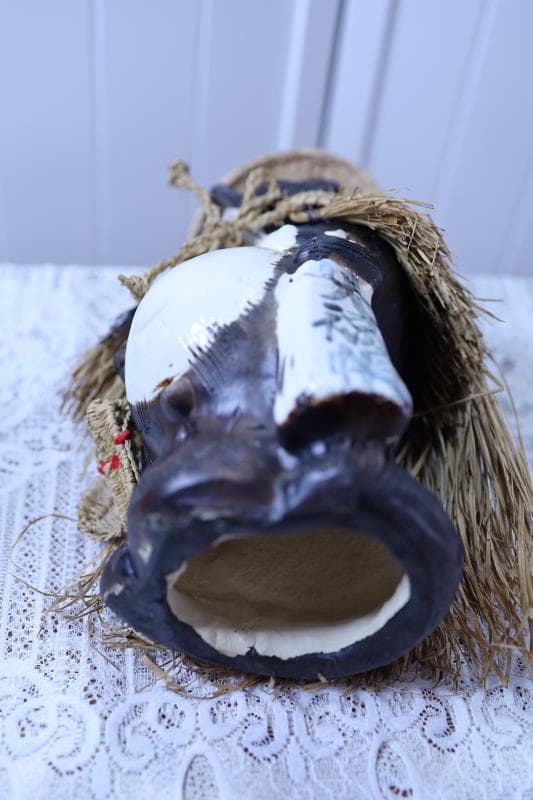 ◆信楽焼　狸さん　高さ約30㎝ ◆笠・嚢・藁草履を下げた珍しい狸　置物　陶器