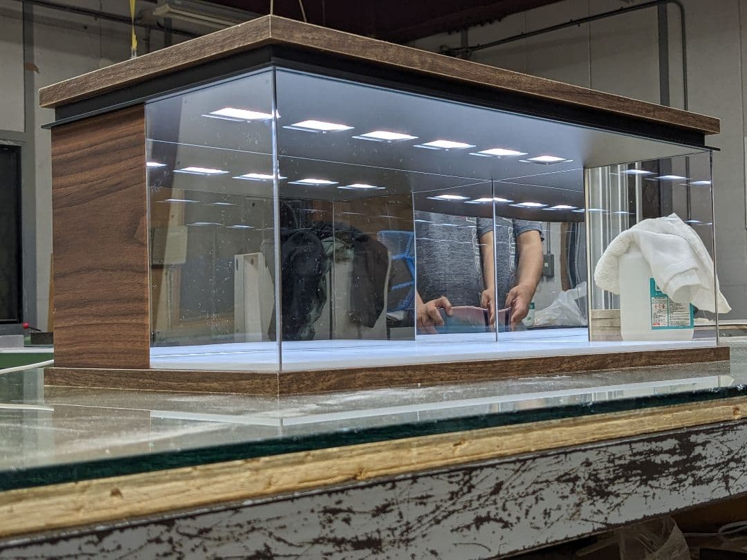 アクリルショーケース　茶色木目仕様