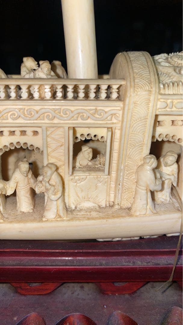 中国古物　象牙風　彫り物船