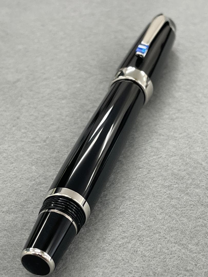 【未使用】MONTBLANC モンブラン 万年筆 ボエム ミッドサイズ EF