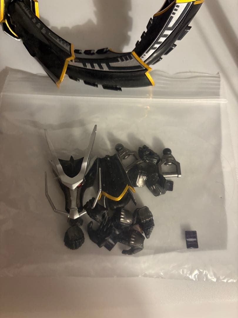 フィギュアーツ　仮面ライダーリュウガ