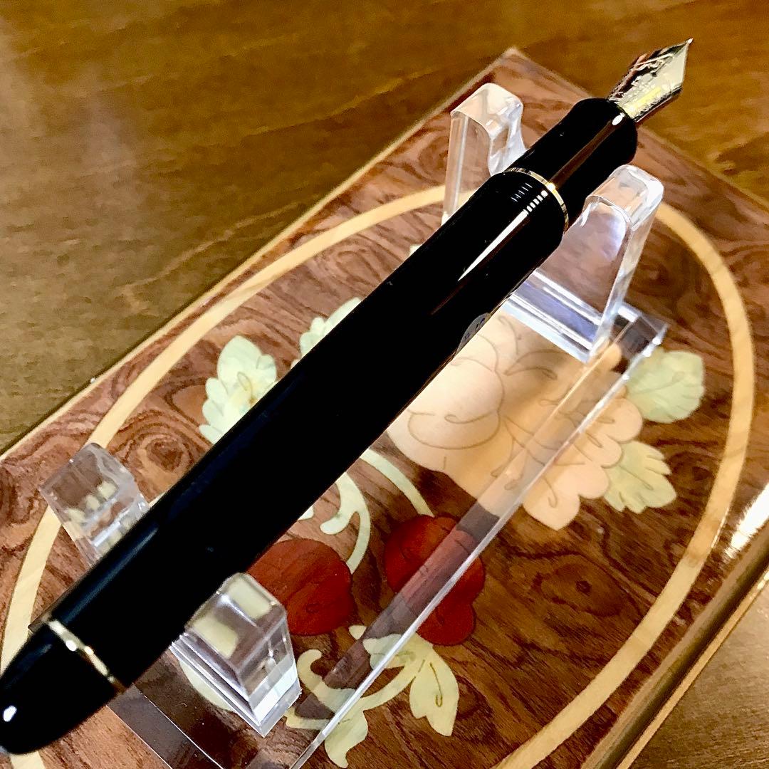 ☆超お勧め☆新品未使用☆美しいパイロットカスタム万年筆742(SFM)