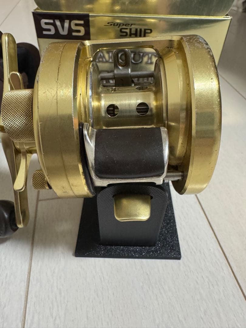 リール SHIMANO CALCUTTA CONQUEST 201